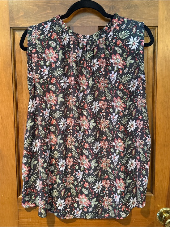 LOFT Tops - LOFT Sleeveless Ruffle Top